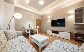 Apartment BlueBird Katowice near Spodek MCK&City Center